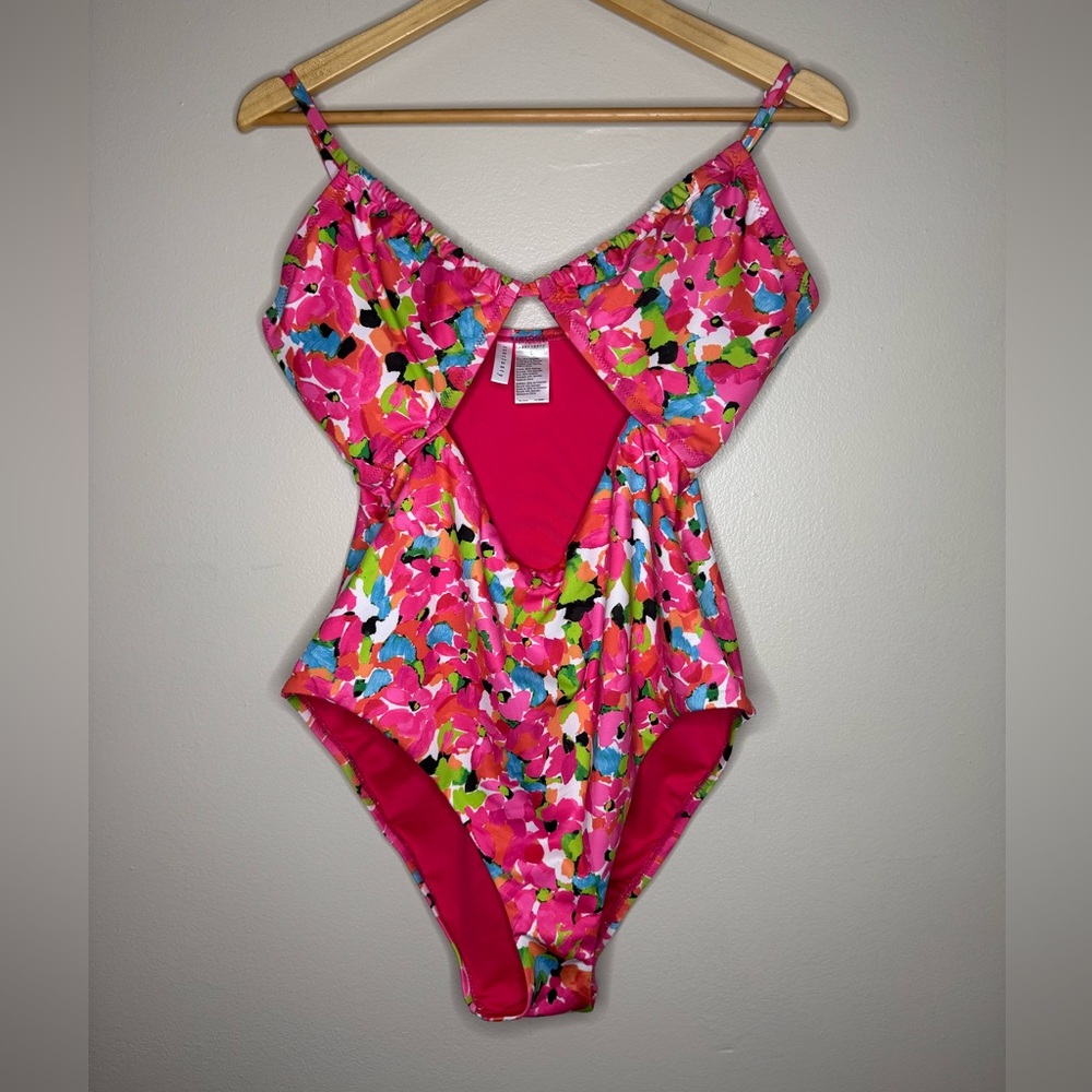 Sanctuary Floral One Piece‎ Swimsuit Women's Large Pink Cutout